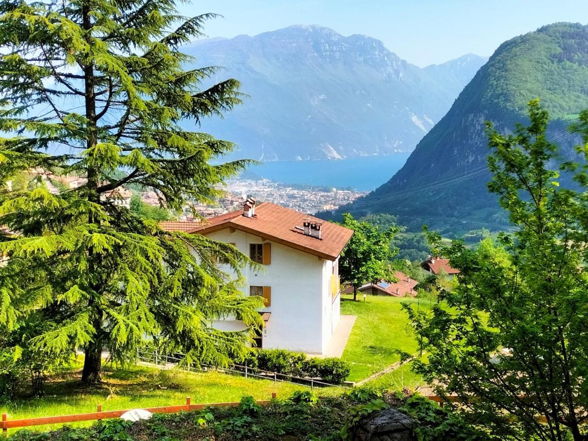 Rustica Sul Lago Tenno Primo Piano Exterior photo